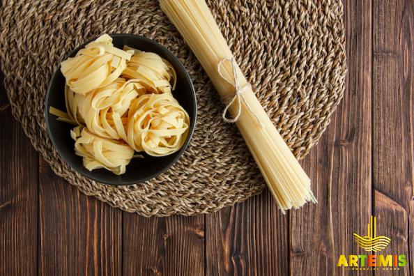 What Is the Difference between Spaghetti Noodles and Fettuccine?