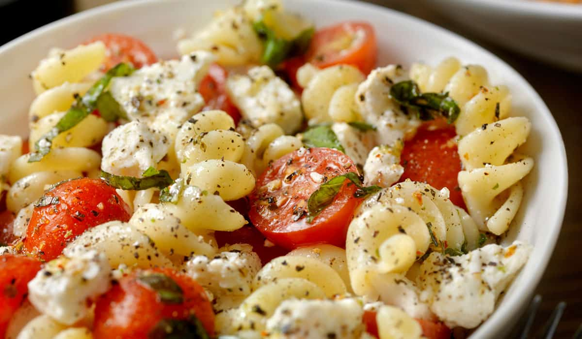  Pesto Pasta Salad with Mozzarella 