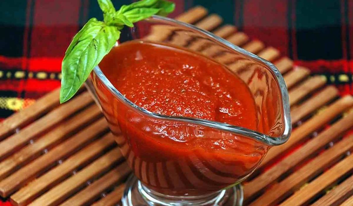 how crushed tomato sauce pasta is prepared