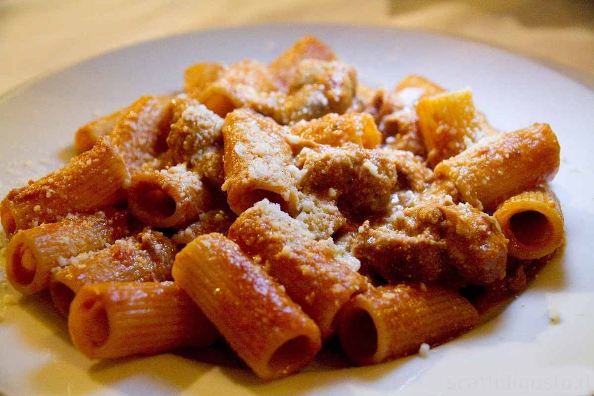  Rigatoni Pasta Bake Standing Up 