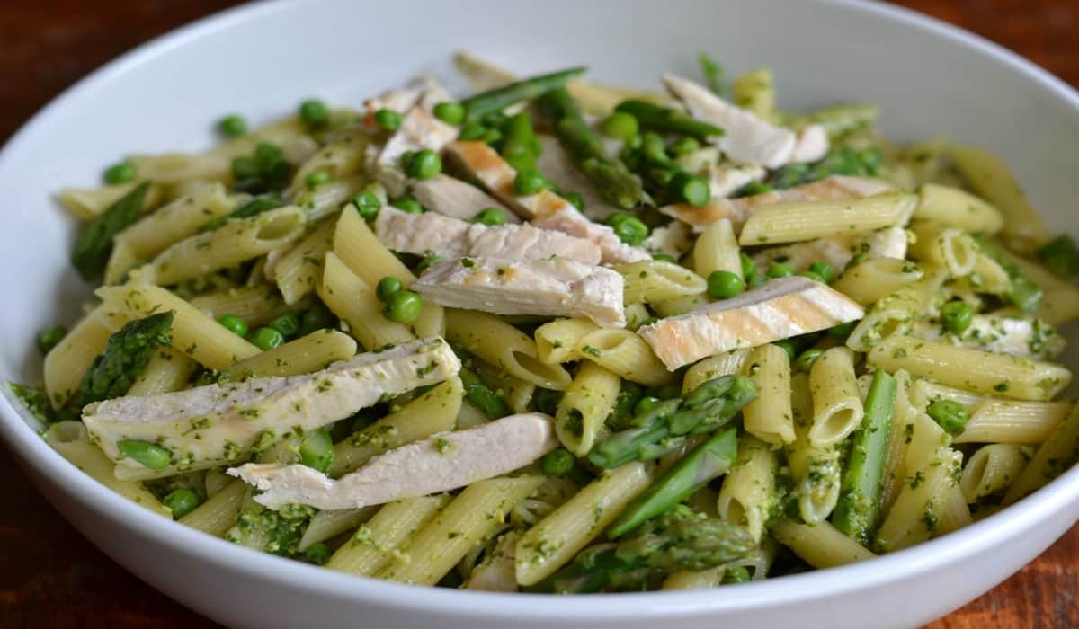  Pesto Pasta Salad with Chicken 