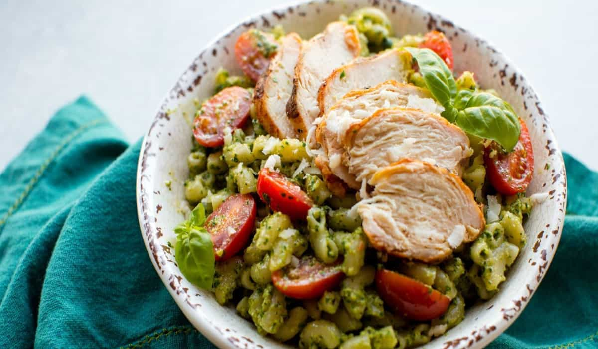  Pesto Pasta Salad with Chicken 