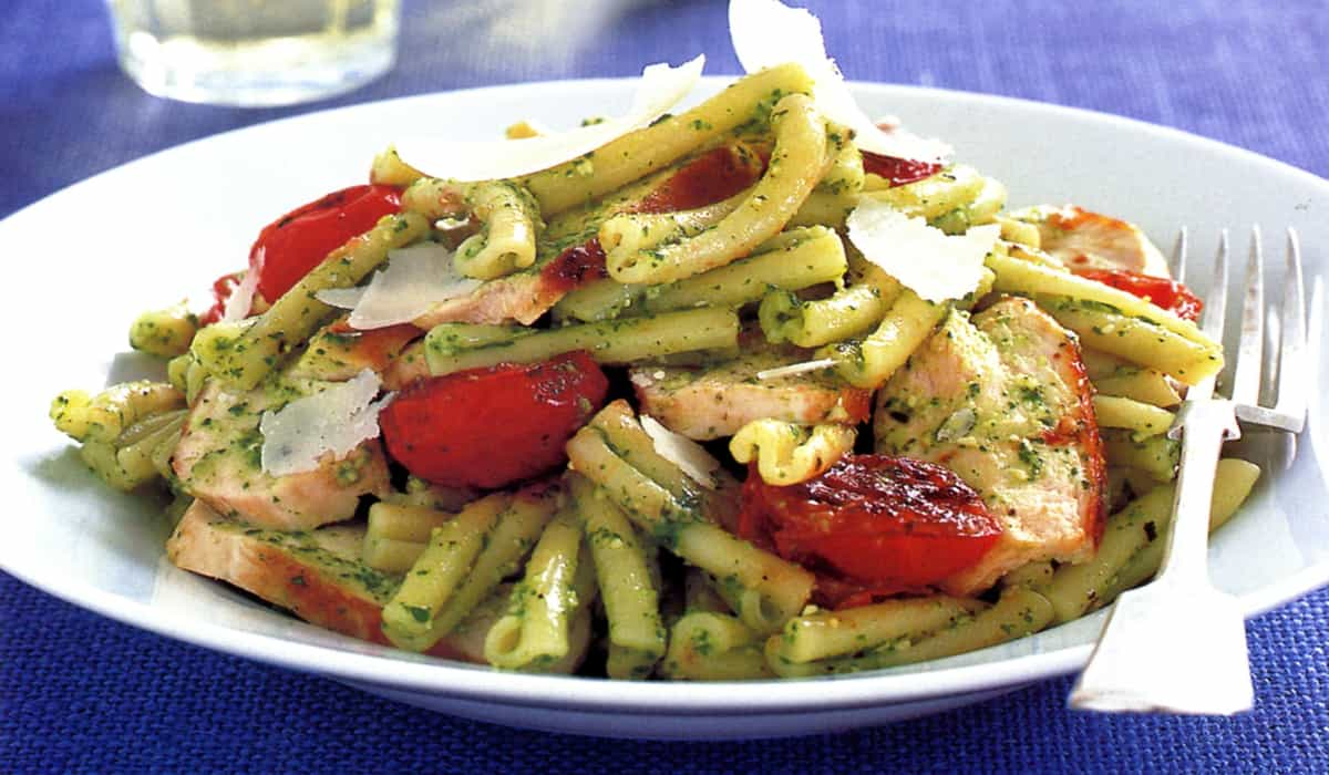  Pesto Pasta Salad with Chicken 